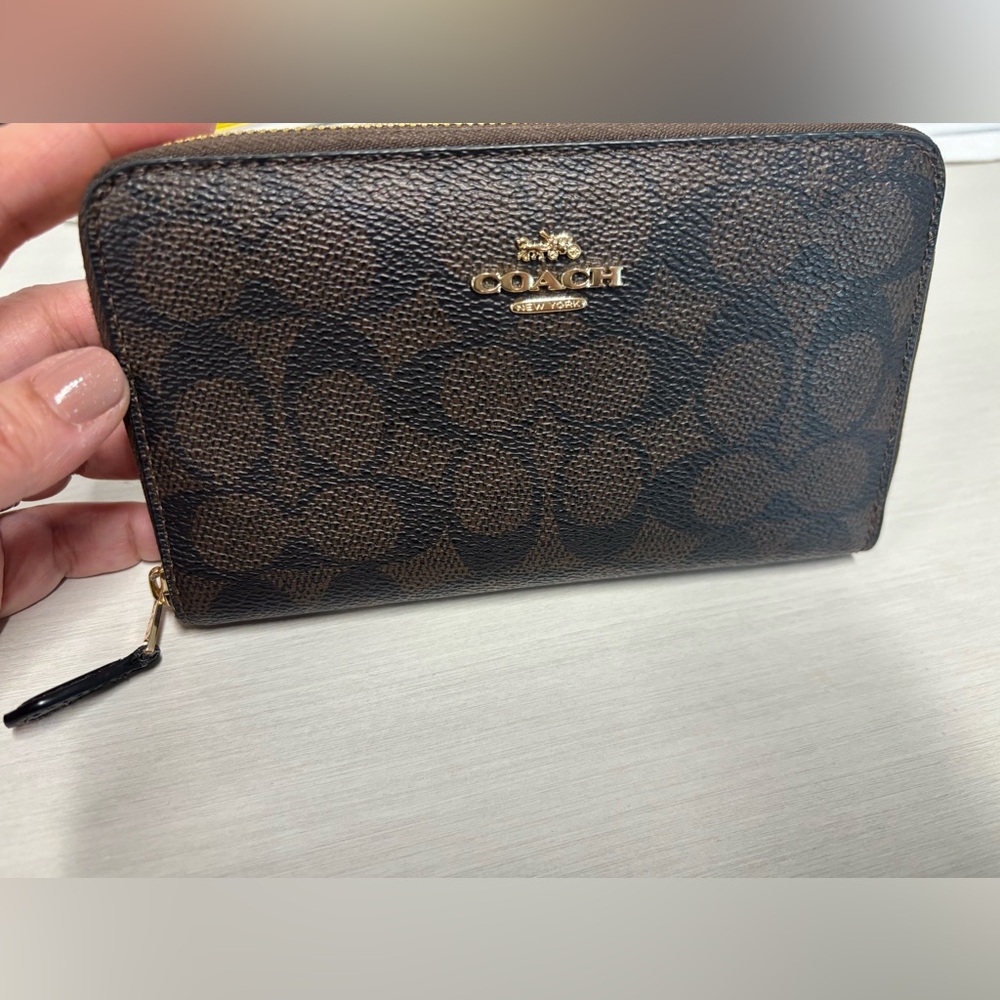 Coach Signature Zip Around Wallet in Brown/Black